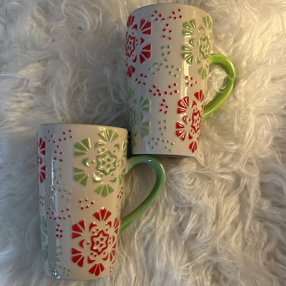 Set of 2 Temptations Snowflake Winter Garden tall coffee mugs - Picture 3 of 7